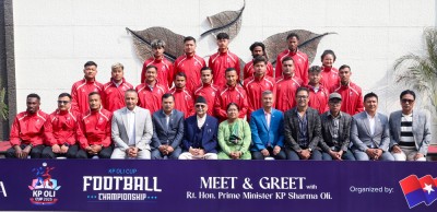  केपी ओली कप फुटबल च्याम्पियनसिपका खेलाडीसँग प्रधानमन्त्रीको भेट [तस्बिरसहित] 